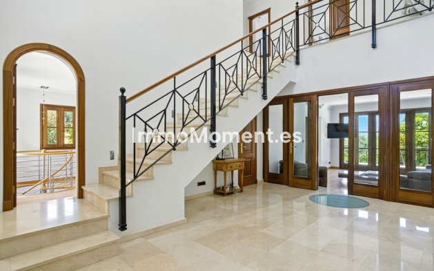 Resale - Detached villa - Inland  - Alhaurín el Grande Centro