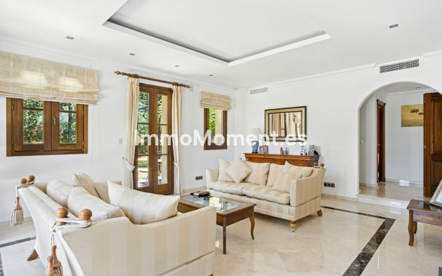 Resale - Detached villa - Inland  - Alhaurín el Grande Centro