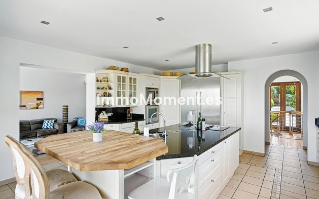 Resale - Detached villa - Inland  - Alhaurín el Grande Centro