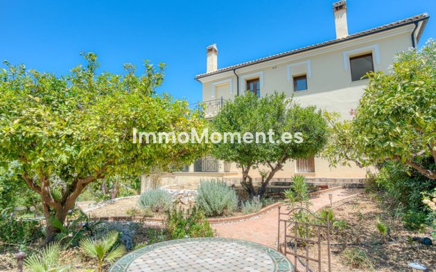 Resale - Detached villa - Inland  - Alhaurín el Grande Centro