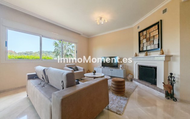 Resale - Apartment - Marbella - La Mairena