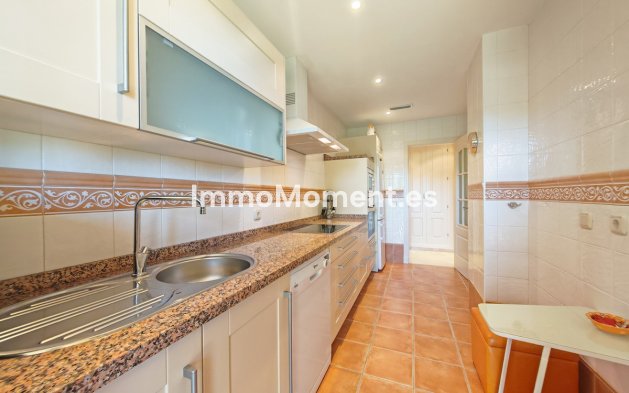 Resale - Apartment - Marbella - La Mairena