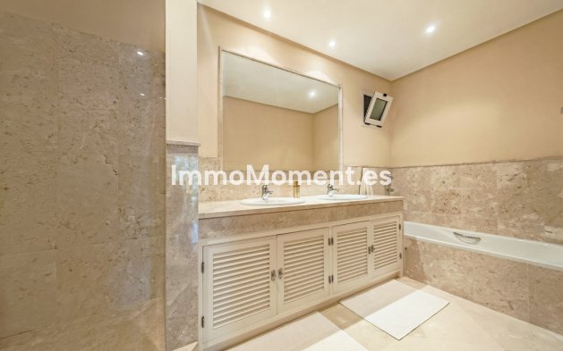 Resale - Apartment - Marbella - La Mairena