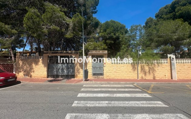 Bestaande woning - Vrijstaande villa - Torrevieja - Torrevieja Centro