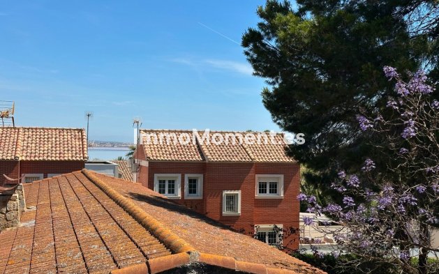 Bestaande woning - Vrijstaande villa - Torrevieja - Torrevieja Centro