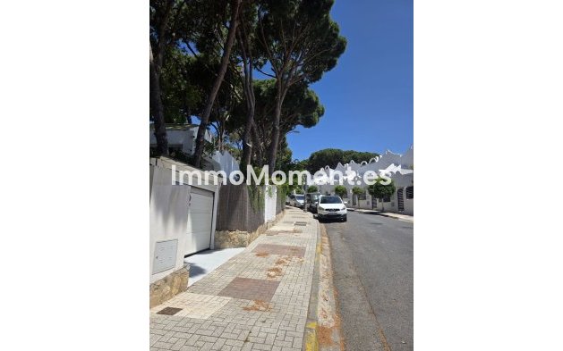 Resale - Detached villa - Marbella - Hacienda Las Chapas