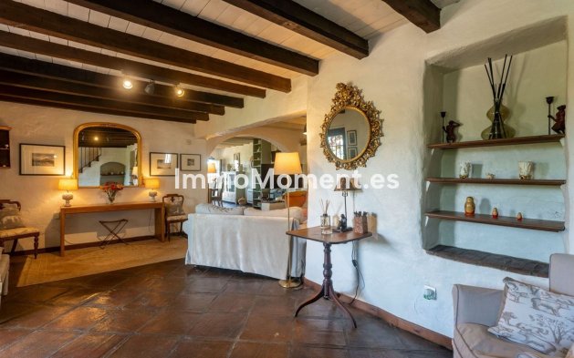Resale - Country house - Inland  - Alhaurín el Grande Centro
