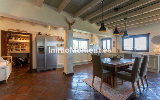 Resale - Country house - Inland  - Alhaurín el Grande Centro