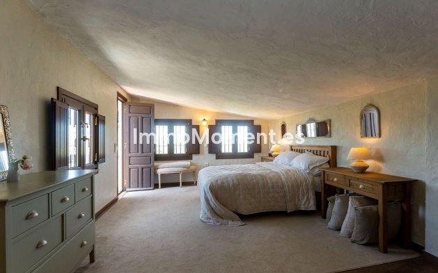 Resale - Country house - Inland  - Alhaurín el Grande Centro