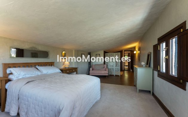 Resale - Country house - Inland  - Alhaurín el Grande Centro