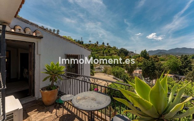 Resale - Country house - Inland  - Alhaurín el Grande Centro