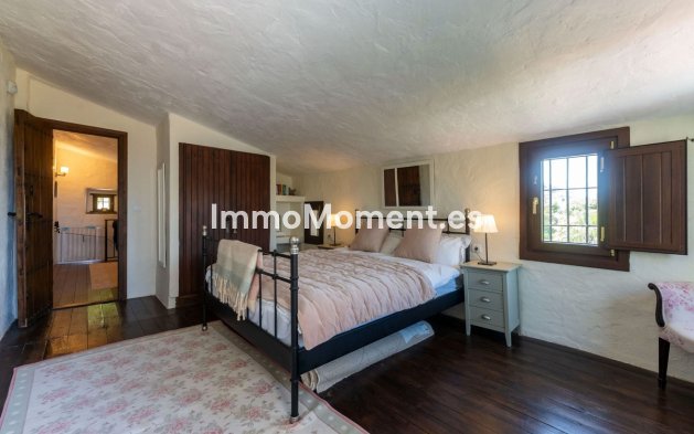 Resale - Country house - Inland  - Alhaurín el Grande Centro