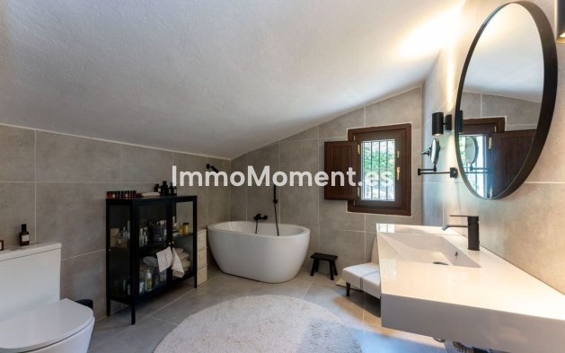 Resale - Country house - Inland  - Alhaurín el Grande Centro