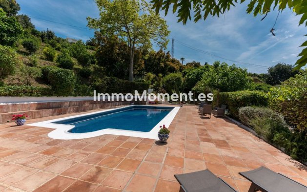 Resale - Country house - Inland  - Alhaurín el Grande Centro