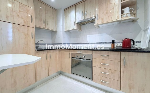 Resale - Apartment - Estepona - Estepona Centro