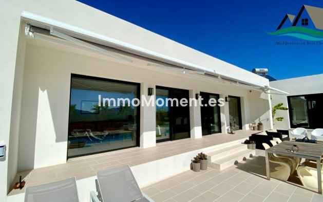 Resale - Detached villa - La Romana - La Romana Centro