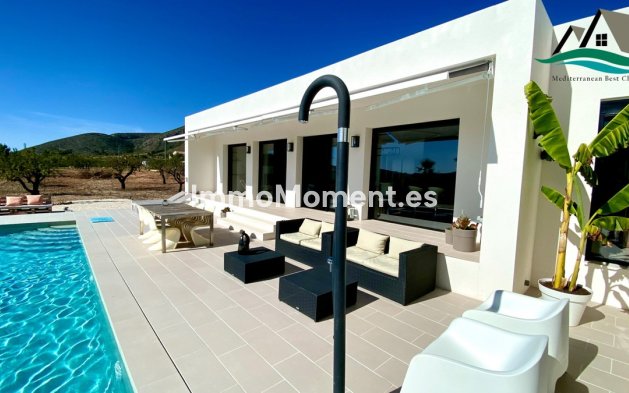 Resale - Detached villa - La Romana - La Romana Centro