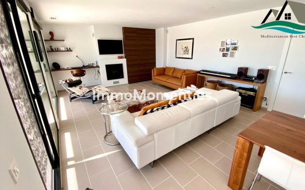 Resale - Detached villa - La Romana - La Romana Centro