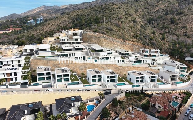 Neubau - Freistehende Villa - Benidorm