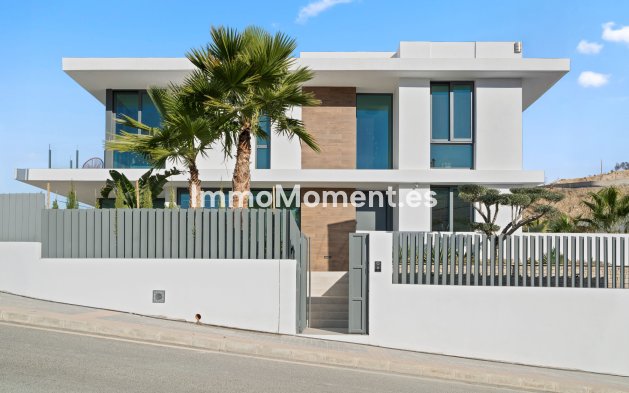 Neubau - Freistehende Villa - Benidorm