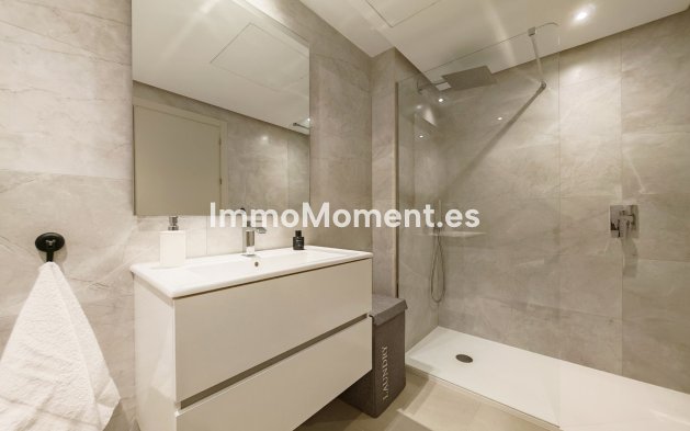 Resale - Apartment - Mijas - La Cala Golf