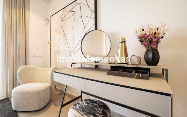 Resale - Apartment - Benahavís - La Quinta
