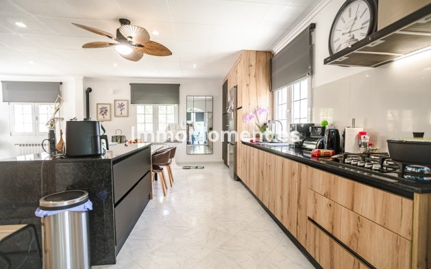 Resale - Detached villa - San Fulgencio - La Marina