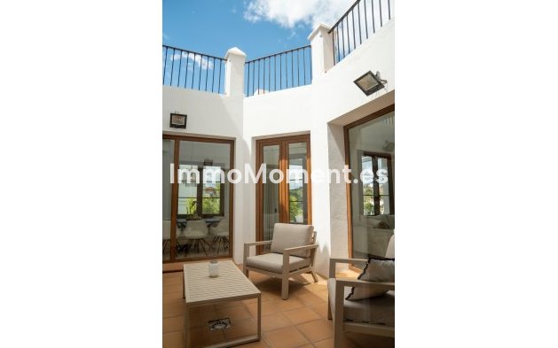 Bestaande woning - Vrijstaande villa - Estepona  - Estepona Centro