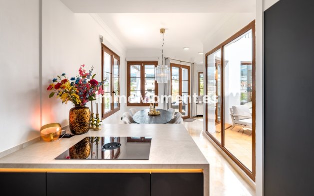 Bestaande woning - Vrijstaande villa - Estepona  - Estepona Centro