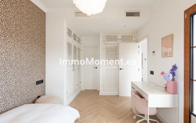 Bestaande woning - Vrijstaande villa - Estepona  - Estepona Centro