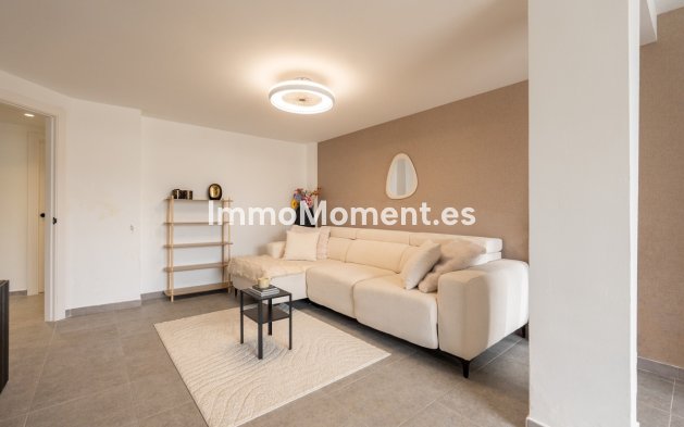 Bestaande woning - Vrijstaande villa - Estepona  - Estepona Centro