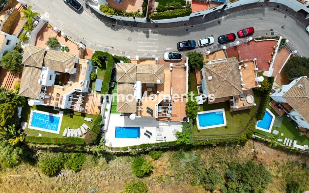 Bestaande woning - Vrijstaande villa - Estepona  - Estepona Centro