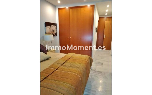 Resale - Apartment - Estepona - Selwo