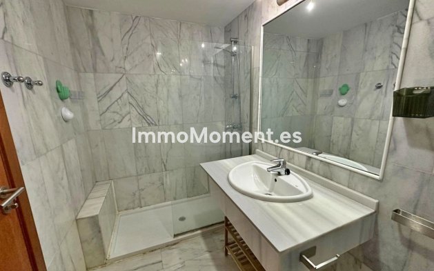 Resale - Apartment - Estepona - Selwo