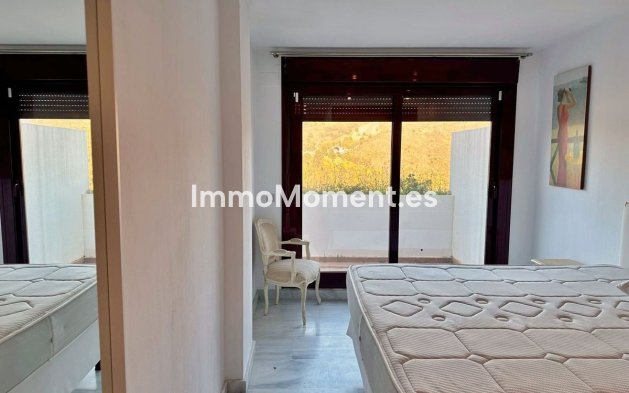 Resale - Apartment - Estepona - Selwo
