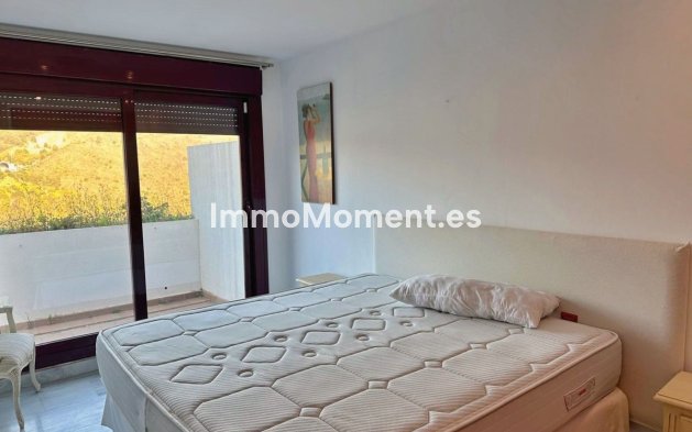 Resale - Apartment - Estepona - Selwo
