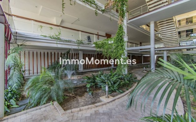 Resale - Apartment - Estepona - Selwo