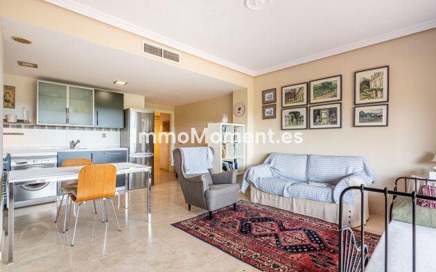 Resale - Apartment - Casares - Casares Centro