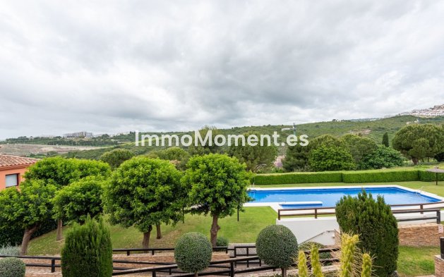 Resale - Apartment - Casares - Casares Centro