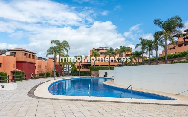 Resale - Apartment - Casares - Casares Centro