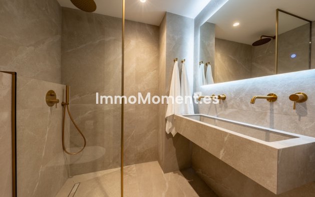 Resale - Townhouse - Marbella - Nueva Andalucía