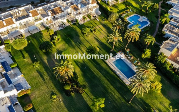 Resale - Townhouse - Marbella - Nueva Andalucía