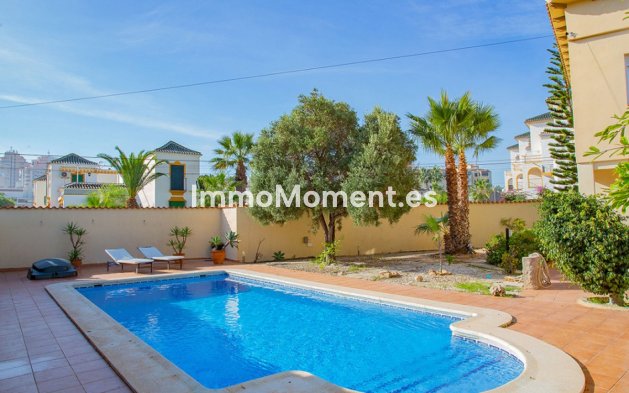 Bestaande woning - Vrijstaande villa - Torrevieja - Torre la mata