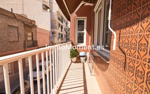 Wiederverkauf - Wohnung - Torrevieja - Torrevieja Centro