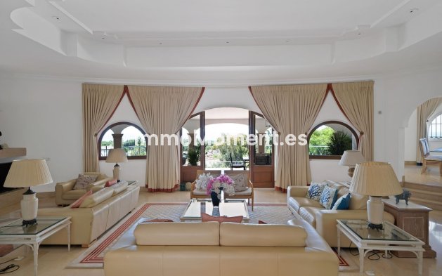 Reventa - Villa independiente - Marbella - Hacienda Las Chapas
