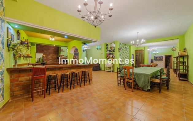Resale - Detached villa - Málaga - Puerto de la Torre