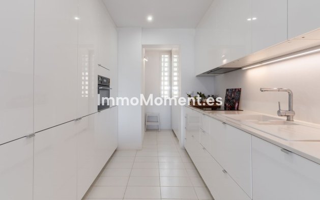 Revente - Appartement - Marbella - Nueva Andalucía