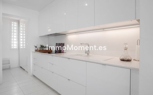 Revente - Appartement - Marbella - Nueva Andalucía