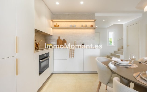Resale - Apartment - Marbella - Nueva Andalucía
