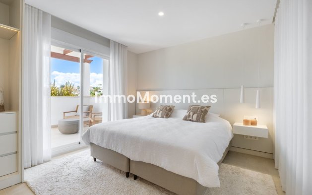 Resale - Apartment - Marbella - Nueva Andalucía